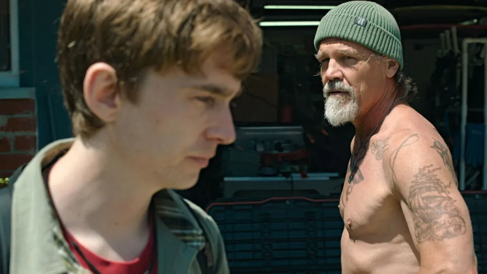 La ballena de ‘Whalefall’ es una metáfora y Josh Brolin ve relevante su mensaje final: “Quizá haya que suavizar un poco el tono.”