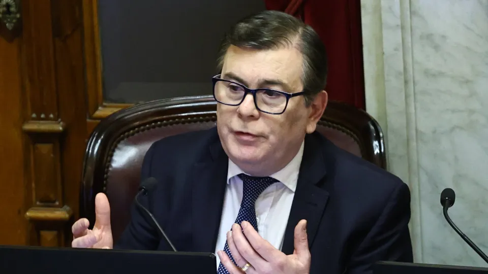 El juego propio de Gerardo Zamora, el aliado de Cristina Kirchner que suena como alternativa a Kicillof para 2027