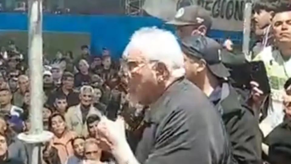 Juan Pablo “Pata” Medina reapareció en una asamblea y rechazó la intervención de la Uocra platense