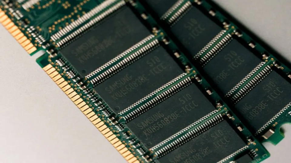 Samsung advierte: la crisis de RAM está a un paso de volverse mucho peor