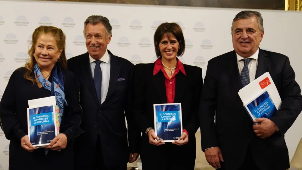 Con la presencia de Martín Menem, Negri y Camaño, presentaron un libro sobre el rol del Congreso tras la reforma de 1994