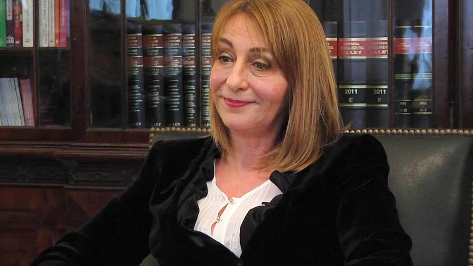 Gils Carbó fue indagada en el juicio por la compra del edificio de la Procuración