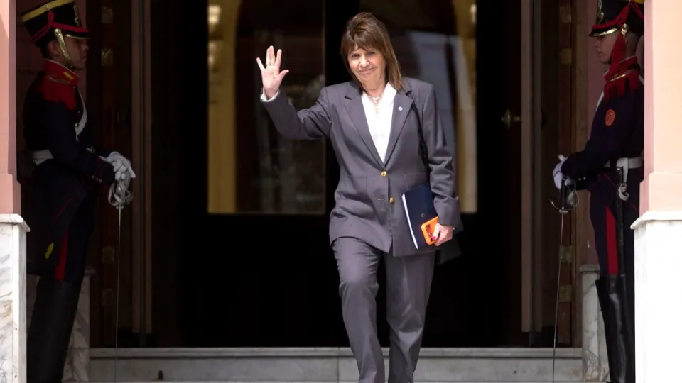Del Plan V al Plan B: Bullrich desafía el liderazgo de Milei en crisis por el riesgo de un balotaje