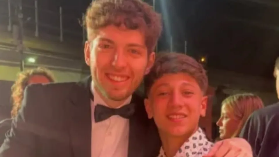 Premios Ídolo 2026: el momento en que Momo, el hijo de Jimena Barón, cumplió su sueño de conocer a Davo Xeneize