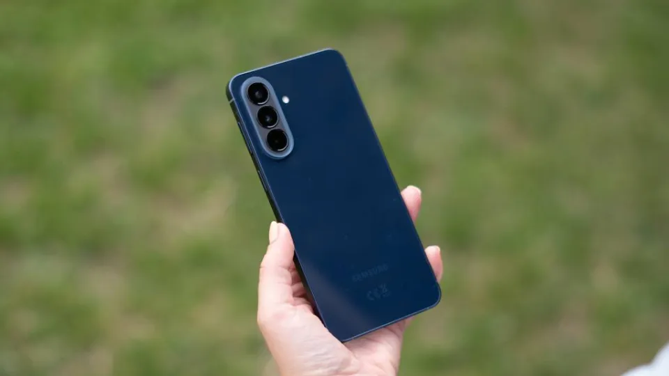 Comprar un Galaxy A será más difícil y caro: Samsung sacrifica su gama más vendida