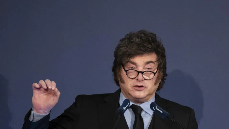 Milei admitió que “el ritmo al que baja la inflación es más lento” y ratificó su frase sobre la gente que no llega a fin de mes