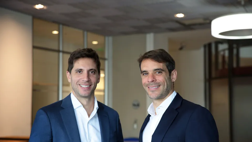 Los hermanos Passaglia anunciaron que competirán para la Presidencia, lejos de Milei y del kirchnerismo