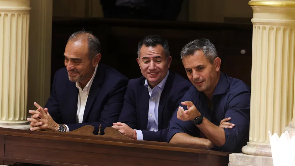 El oficialismo impulsa un ambiciosa megasesión en Diputados para bloquear una ofensiva opositora