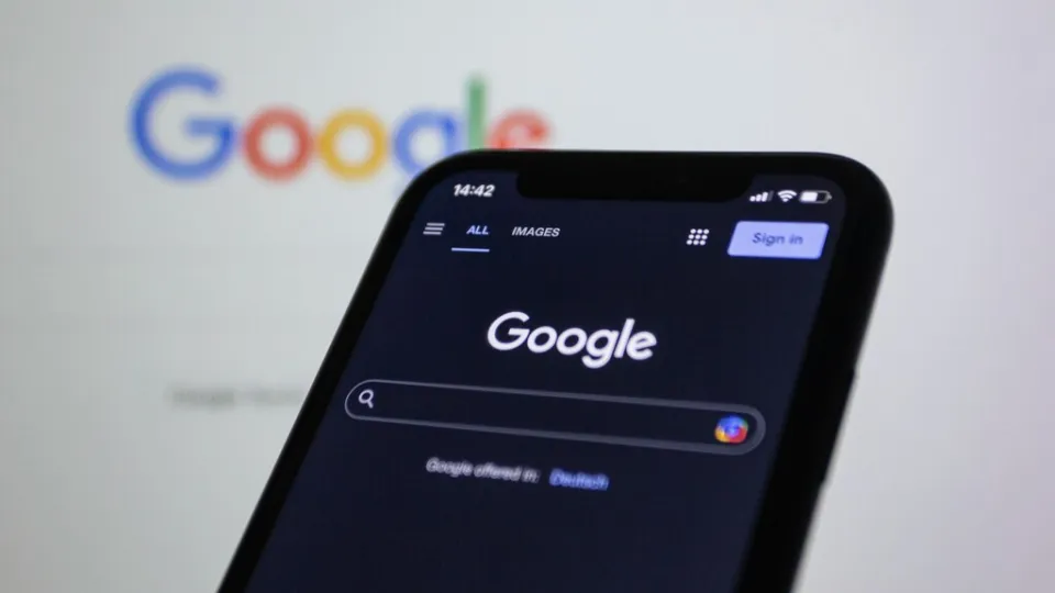 Alemania pone en aprietos el Modo IA de Google: cuando en el resumen no hay enlaces, la opinión es de Google