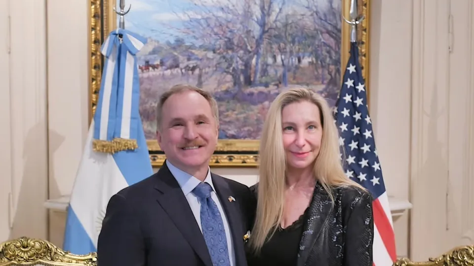 Karina Milei recibió al embajador de EE.UU., Peter Lamelas, en Casa Rosada