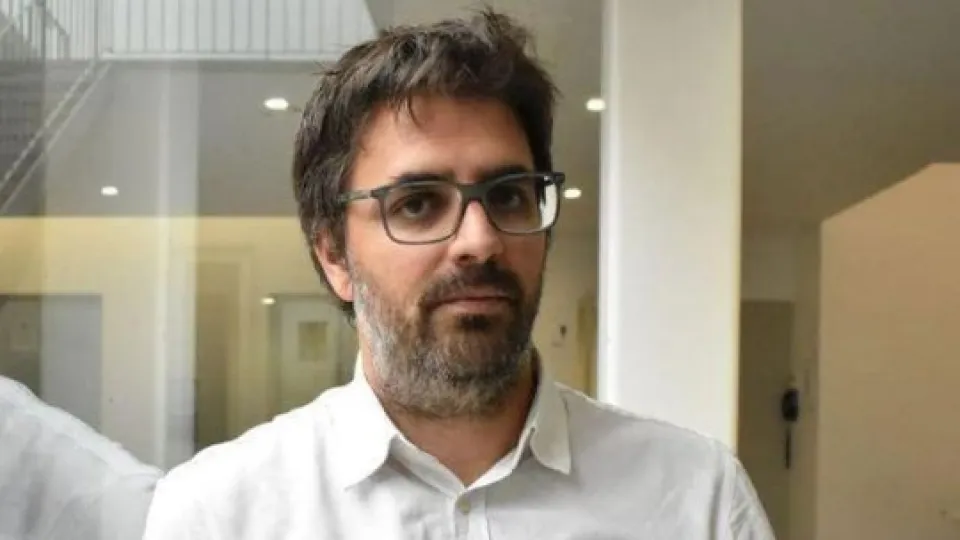 Juan Negri: “Si el peronismo anunciara señales de continuidad se desplomaría el riesgo país”