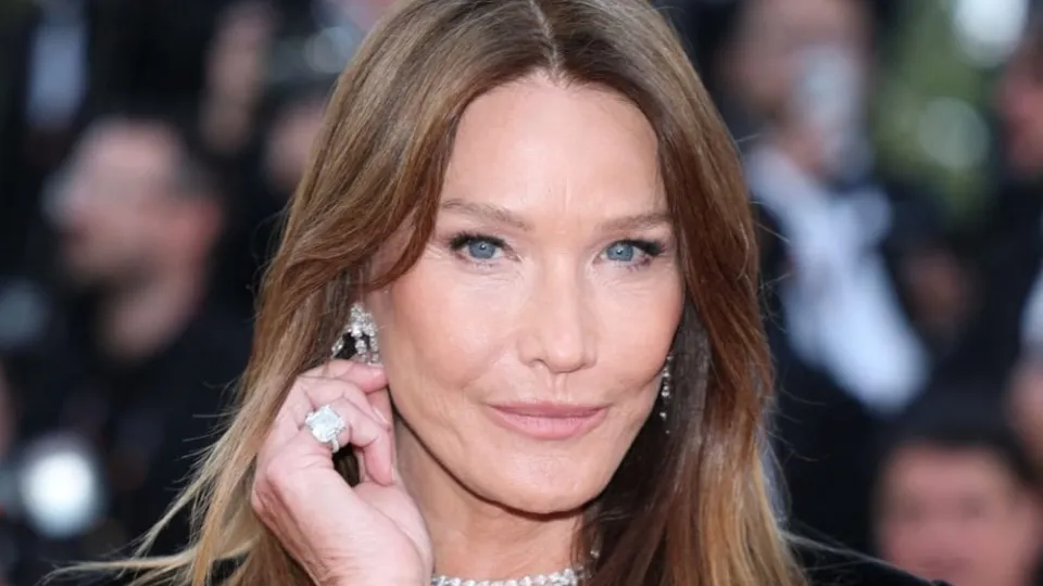 Carla Bruni habló de su lucha contra las adicciones y la promesa que le hizo a su hija: “No me liberé por completo”