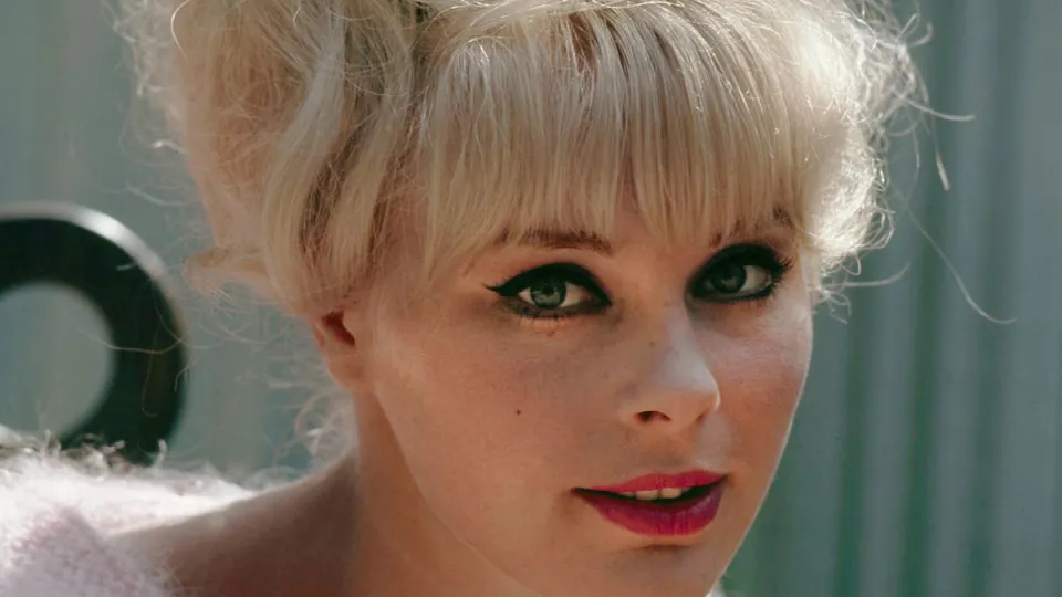 Murió Elke Sommer, actriz de El premio y Un disparo en la sombra, a los 85 años