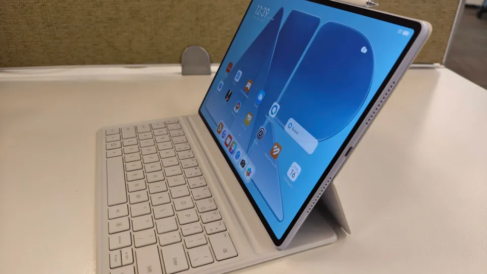 A examen: probamos la tableta Huawei MatePad Air, con pantalla de 12″ y teclado desmontable