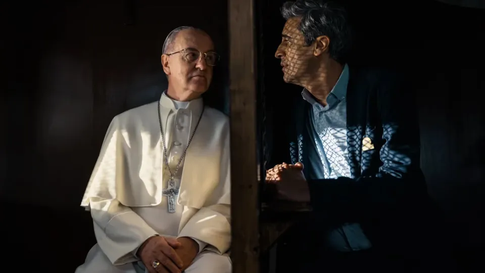 Que Dios perdona a todos: una ligera comedia italiana sobre las contradicciones de la fe religiosa