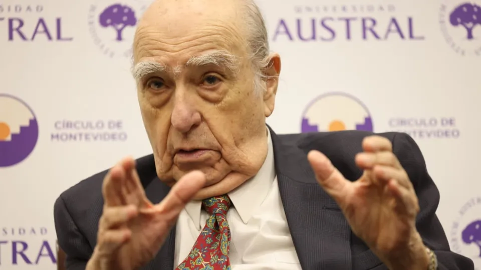 El expresidente Sanguinetti advirtió sobre “la deriva psicológica tan desajustada” de Milei