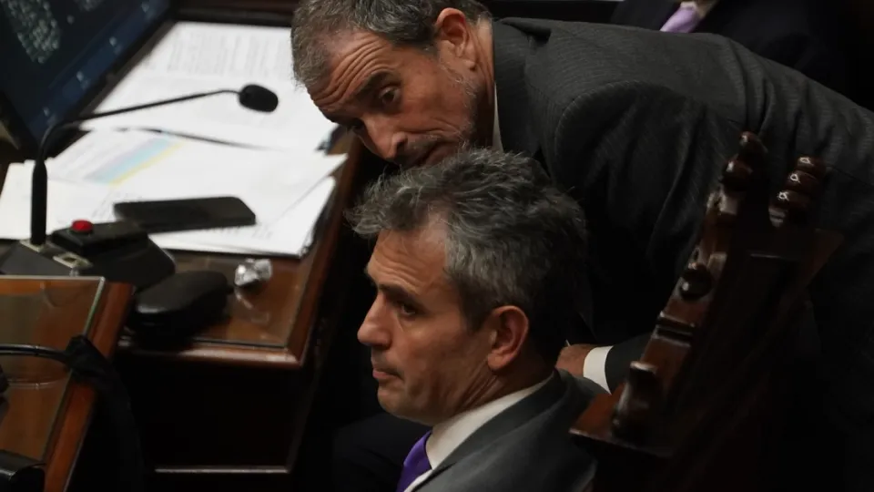 El oficialismo no descarta congelar la ley Malvinas y el kirchnerismo presiona para que Quirno dé explicaciones en el Congreso