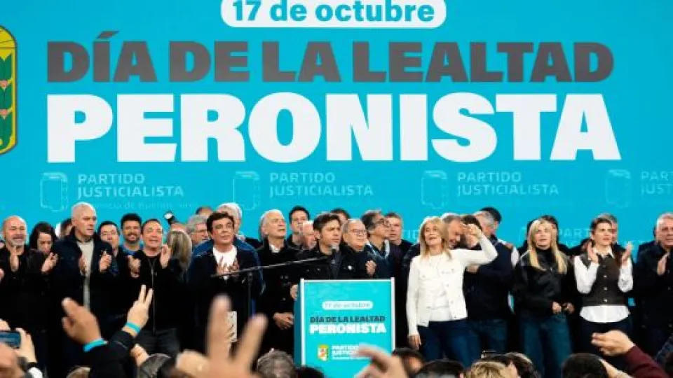 Sin unidad, Kicillof insistió con que cuenten con él y pidió que el adversario sea Milei