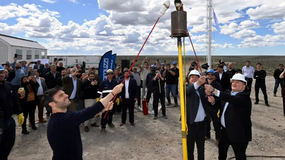 Ignacio Torres, Alberto Weretilneck y Rolando Figueroa inauguraron la Planta Compresora Holdich: los detalles del proyecto