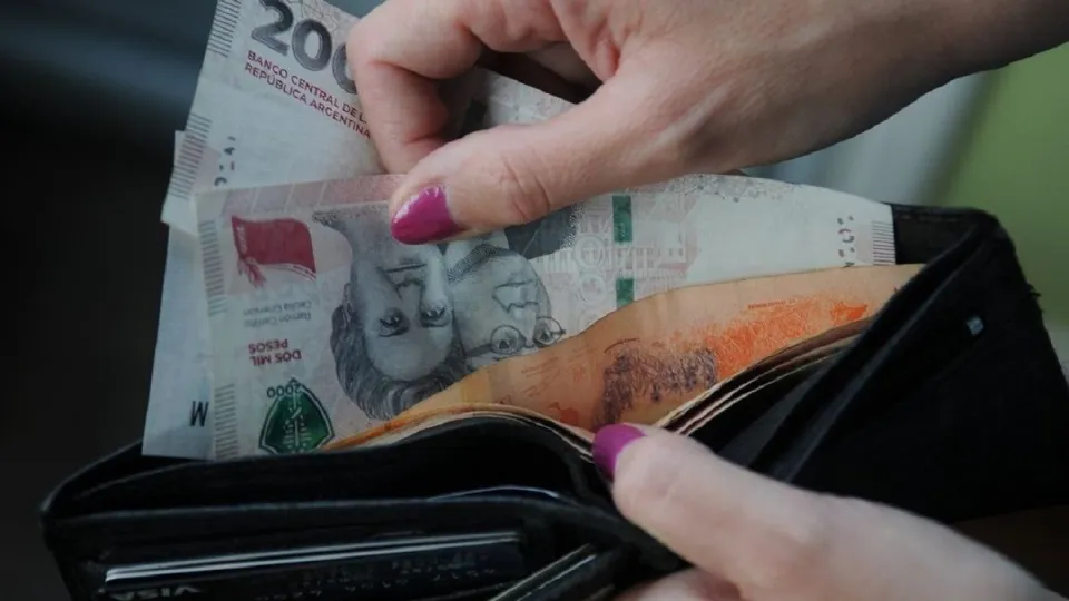 El BCRA prevé un "aumento significativo" de la actividad económica para fin de año y una mayor demanda de pesos
