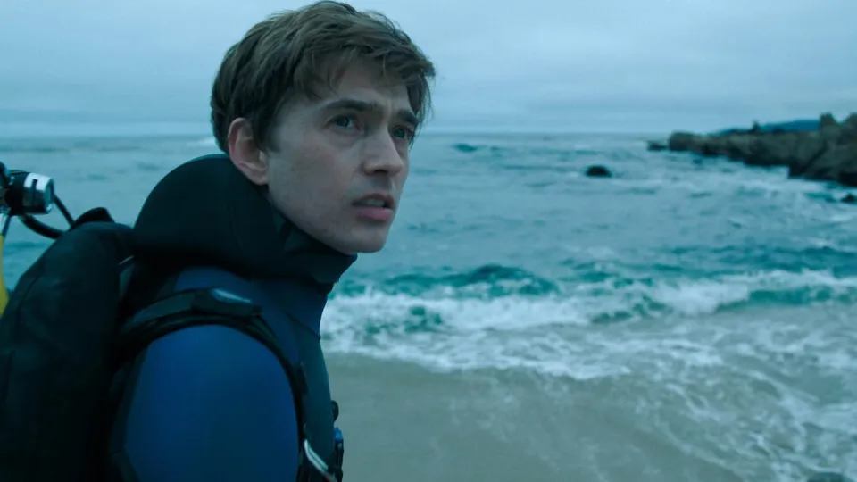 ‘Whalefall’ funciona porque tiene todos los mecanismos de éxito de una buena película submarina