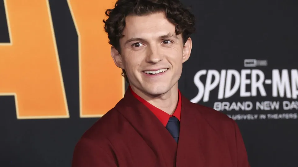 El entrenamiento de Tom Holland a sus 30 años para ganar músculo