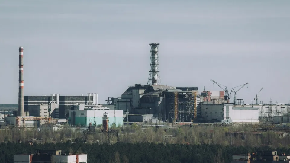 Chernóbil levantó una gigantesca estructura de acero para proteger su reactor durante un siglo y ahora necesita 500 millones para repararla