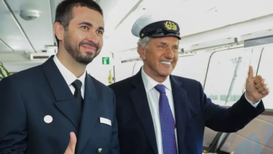 Scioli se subió a un crucero que promociona sus viajes a las "Falkland"